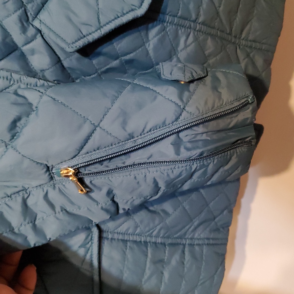 21. NWT Tahari Quilted Jacket - Picture 13 of 13